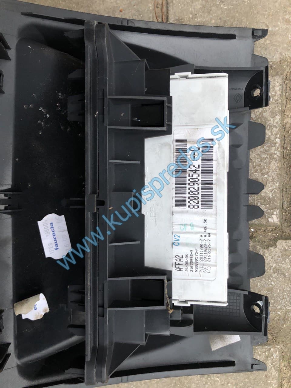 Display OEM 8200290542-C s krytom